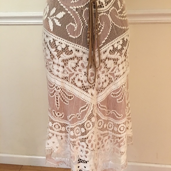 Dresses & Skirts - DOLCE &CAVANA SKIRT size 26-40 lace